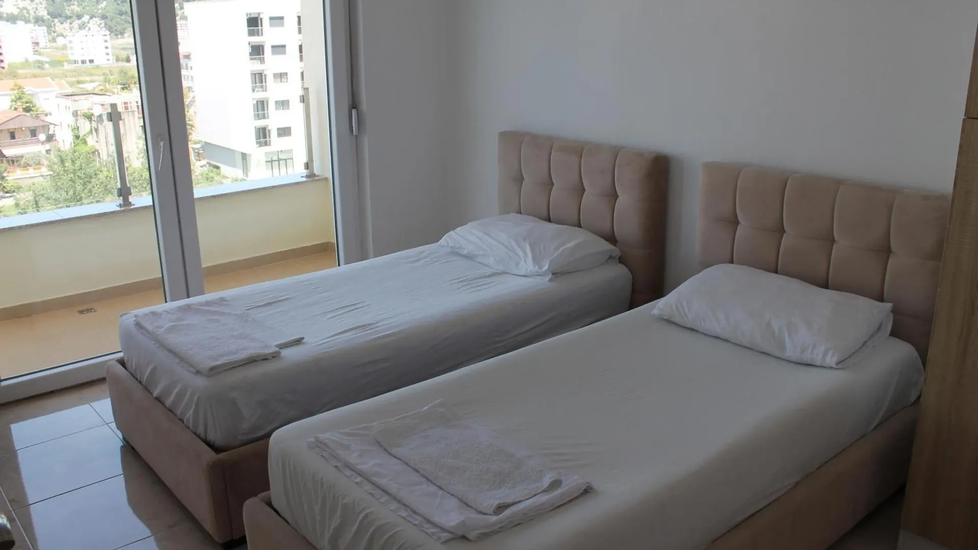 Blue Apartments & Hotel Shengjin